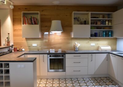 Návrh a realizace rekonstrukce kuchyně Dočkalová interiéry