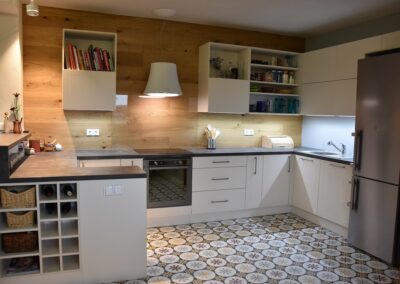 Návrh a realizace rekonstrukce kuchyně Dočkalová interiéry